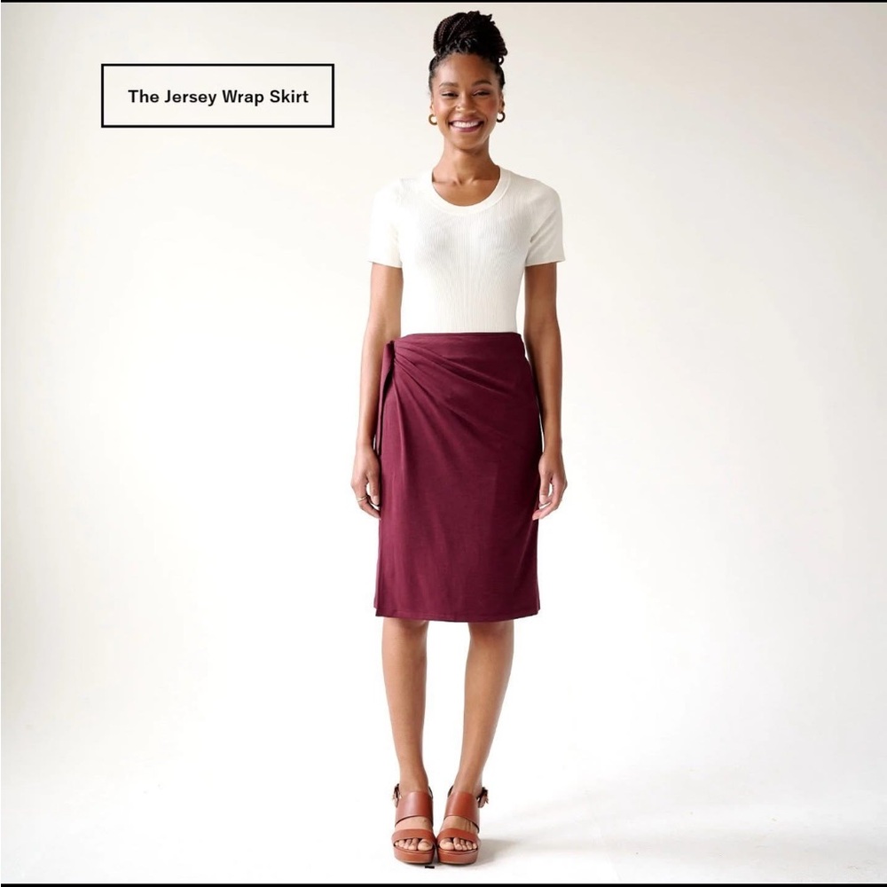 NWT Brass Black Cherry Jersey Wrap Skirt L